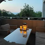 Отель Apartma Nika Nokturno Копер