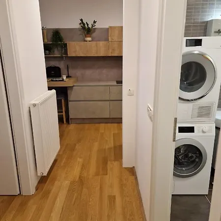 Apartma Nika Nokturno * Koper