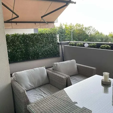 Apartma Nika Nokturno Hotel *