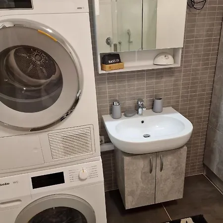 Apartma Nika Nokturno *