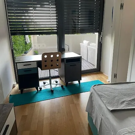 Apartma Nika Nokturno *