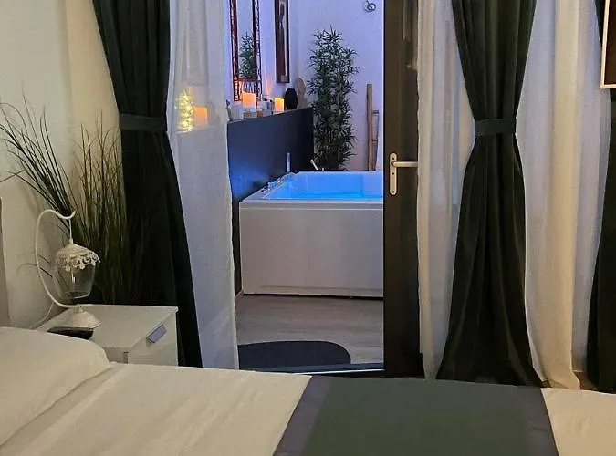 ホテル Apartma Nika Nokturno *