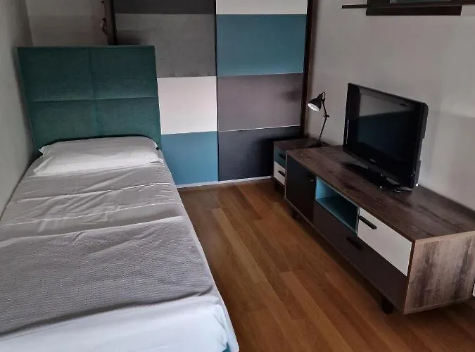 ホテル Apartma Nika Nokturno *