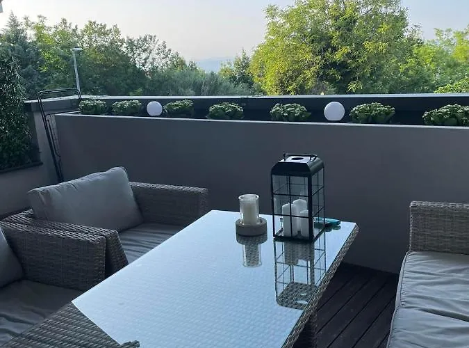 ホテル Apartma Nika Nokturno *