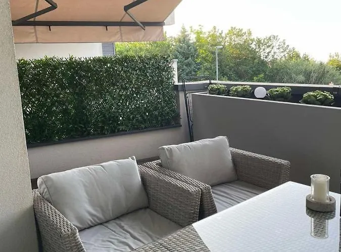 Apartma Nika Nokturno ホテル *